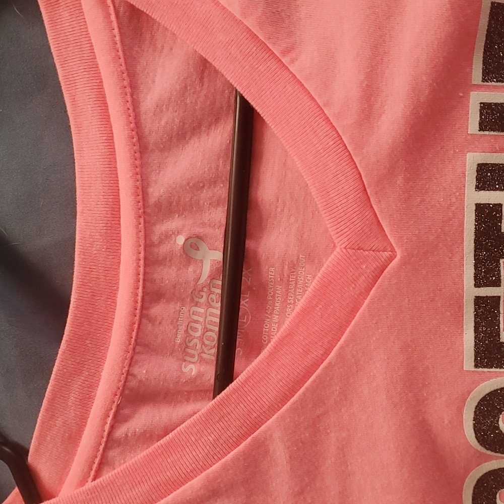 2/$8 Susan G Kolmen Breast Cancer Shirt - Picture 2 of 3